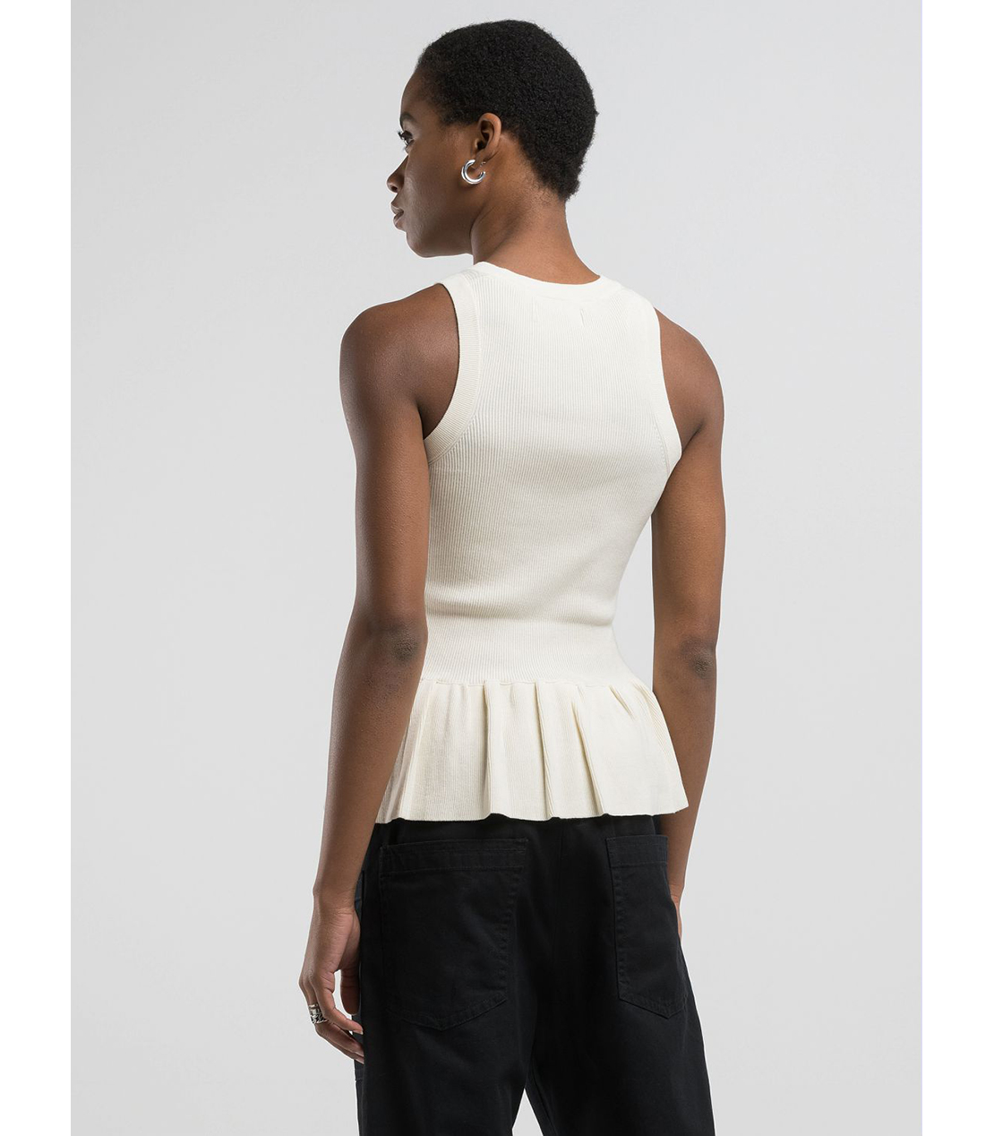 フリル入りディテールのニットトップス 詳細画像 バターホワイト 2